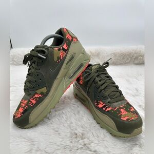 Nike air max 90 digi camo olive Mens US size‎ 8 sneakers